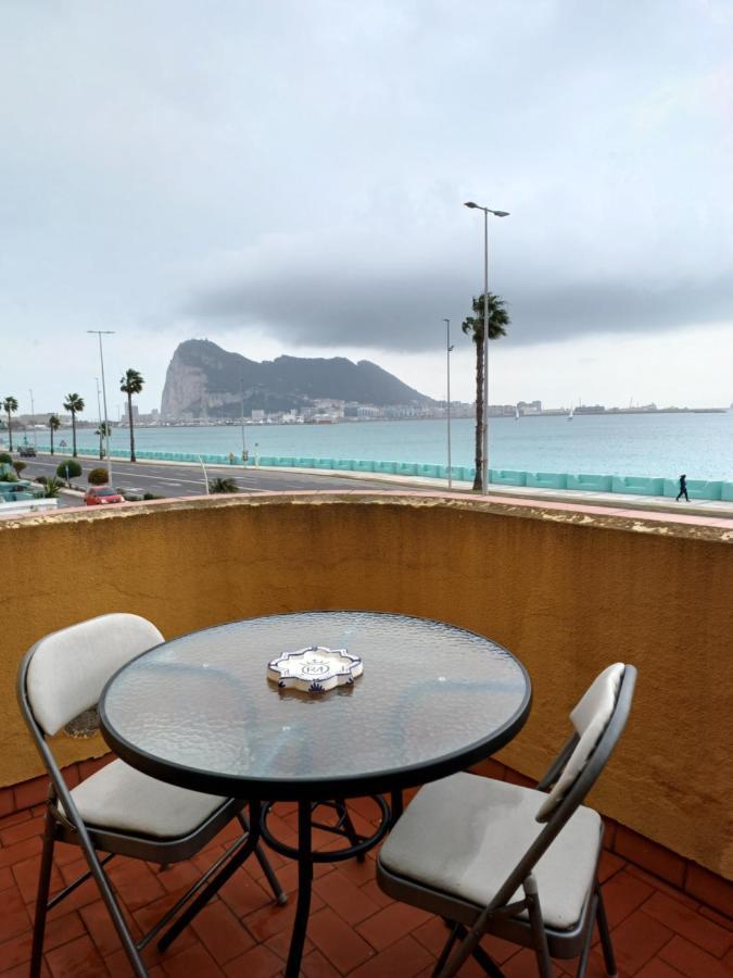 Gibraltar Views * La Línea de la Concepción